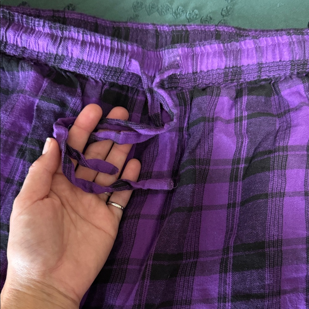 Pajama Set - Picture 4 of 10